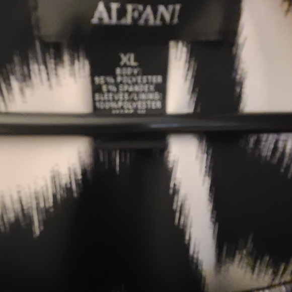 Top - Picture 4 of 4